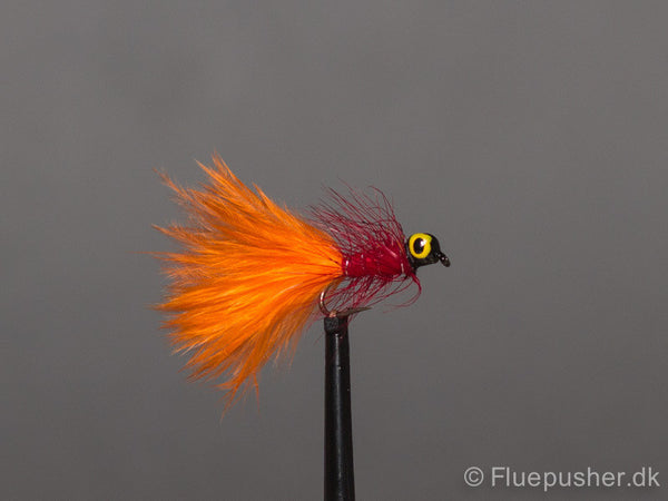 Orange tail red dog nobbler