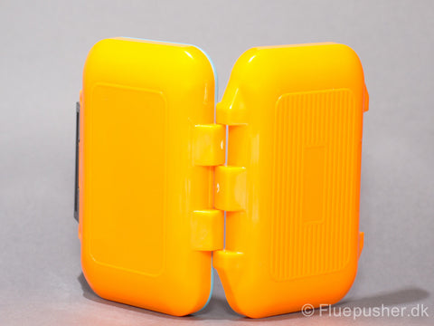Wasserdichte Trockenfliegenbox.